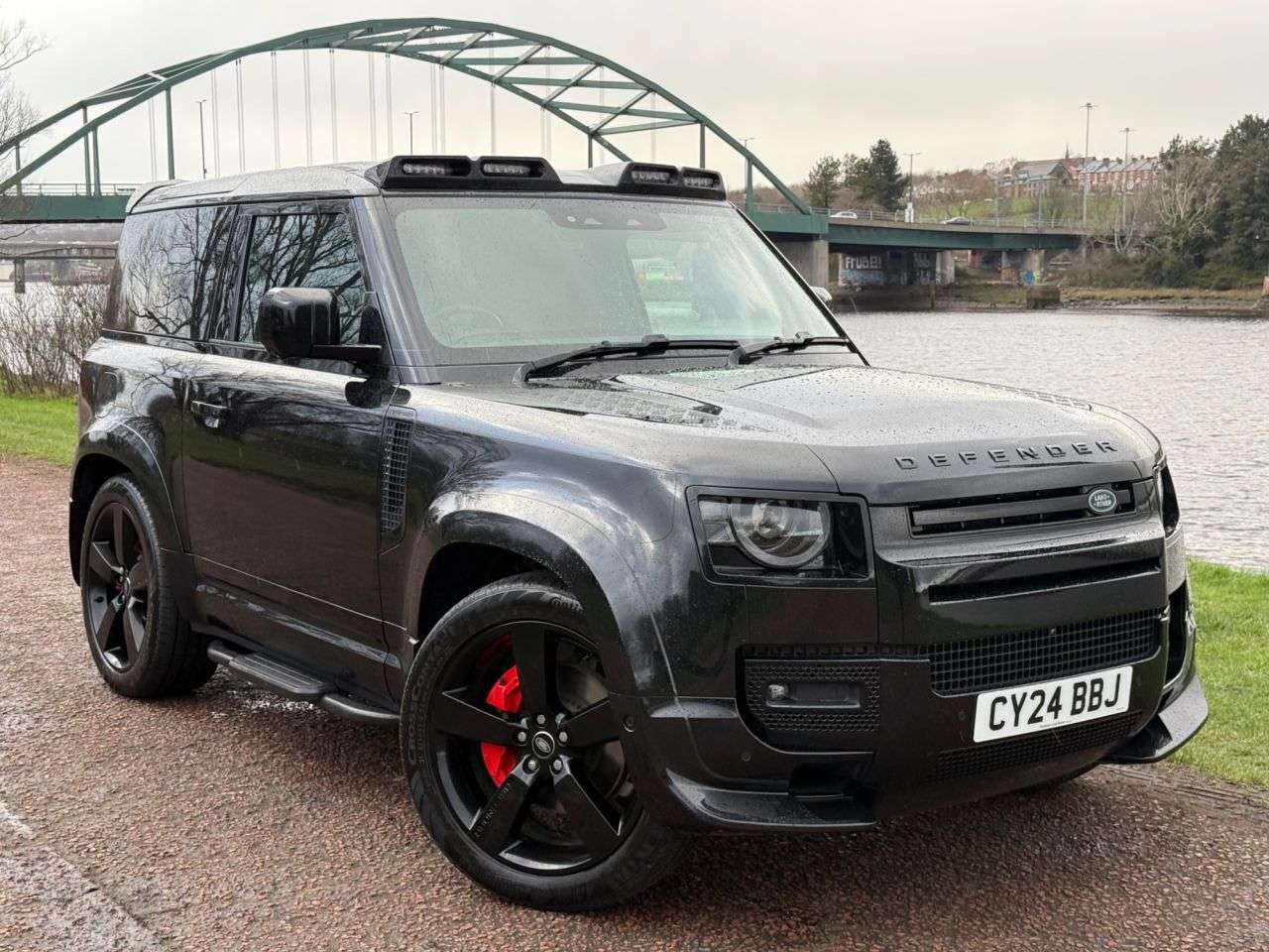 A 2024 LAND ROVER DEFENDER 3.0 D300 MHEV X-Dynamic HSE Hard Top SUV 3dr Diesel Auto 4WD SWB Euro 6 (s/ A 2024 LAND ROVER DEFENDER 3.0 D300 MHEV X-Dynamic HSE Hard Top SUV 3dr Diesel Auto 4WD SWB Euro 6 (s/