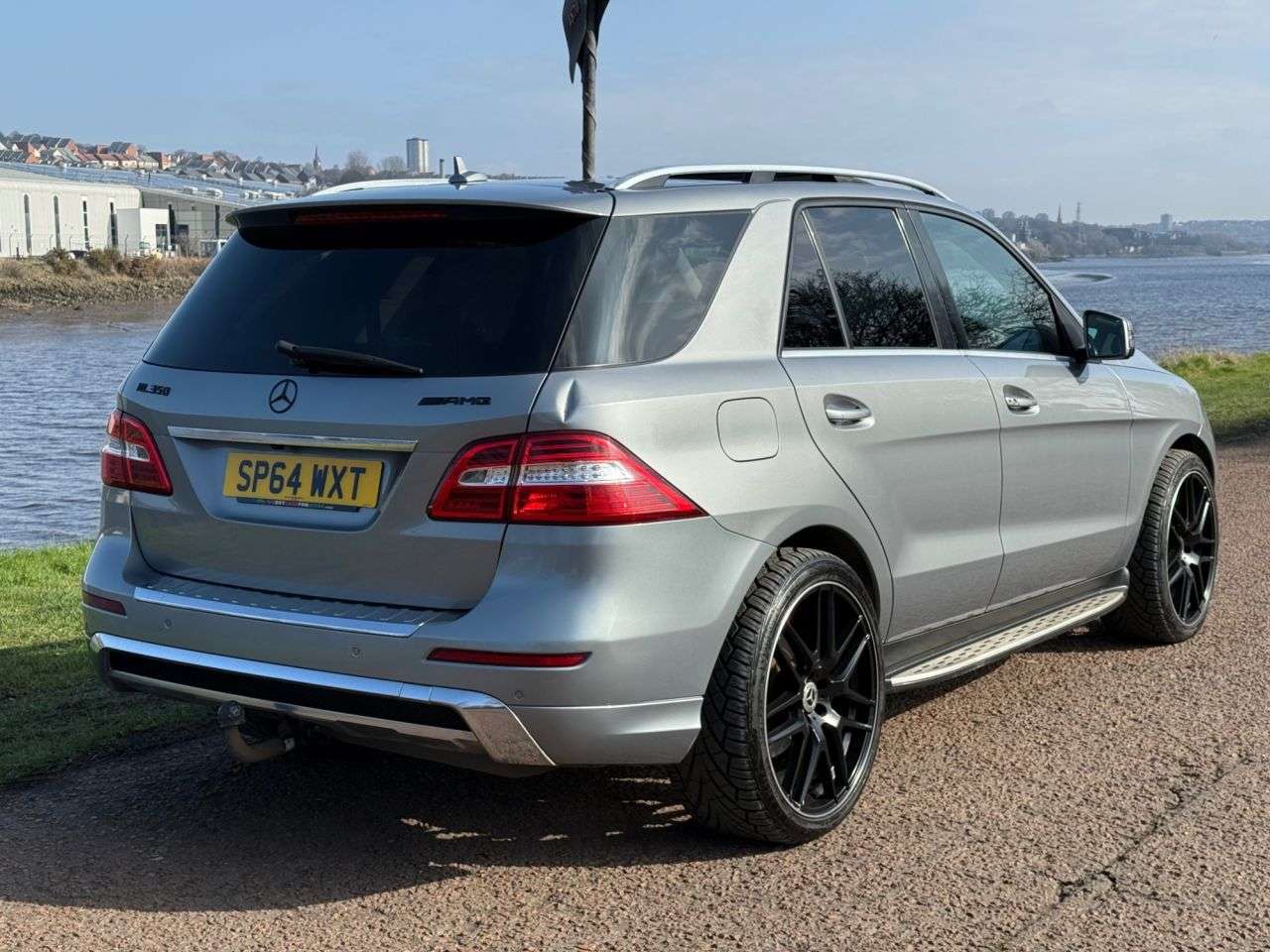 A 2015 MERCEDES-BENZ M-CLASS 3.0 ML350 V6 BlueTEC AMG Line SUV 5dr Diesel G-Tronic 4WD Euro 6 (s/s) (258 A 2015 MERCEDES-BENZ M-CLASS 3.0 ML350 V6 BlueTEC AMG Line SUV 5dr Diesel G-Tronic 4WD Euro 6 (s/s) (258