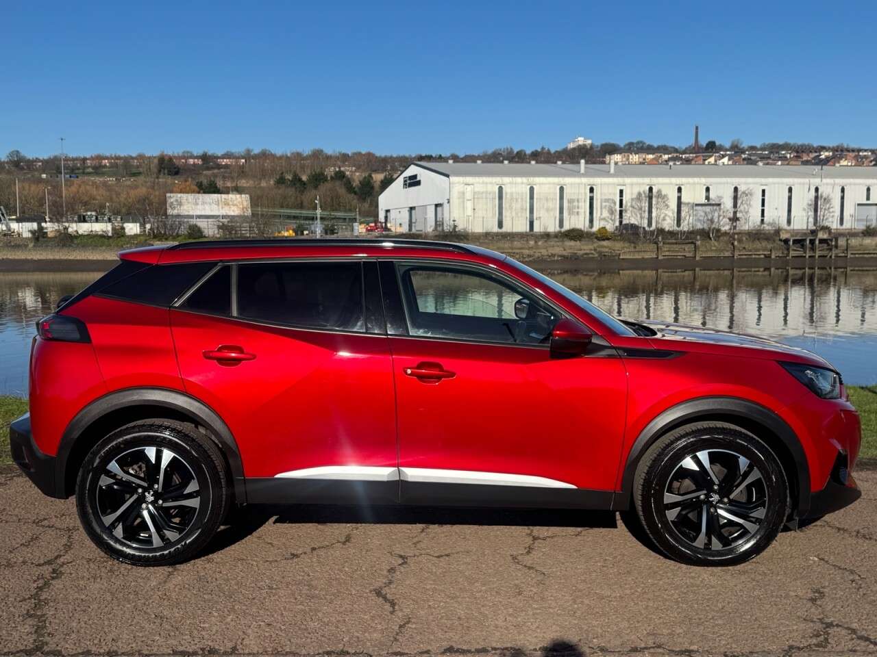 A 2021 PEUGEOT 2008 1.5 BlueHDi Allure Premium SUV 5dr Diesel Manual Euro 6 (s/s) (110 ps) **17 A 2021 PEUGEOT 2008 1.5 BlueHDi Allure Premium SUV 5dr Diesel Manual Euro 6 (s/s) (110 ps) **17