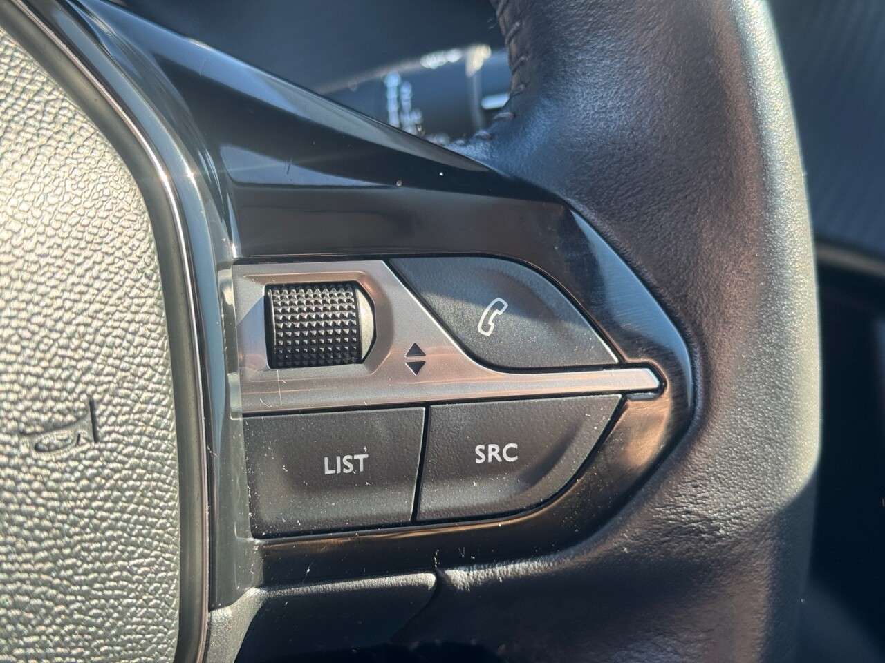 2021 PEUGEOT 2008 2021 PEUGEOT 2008