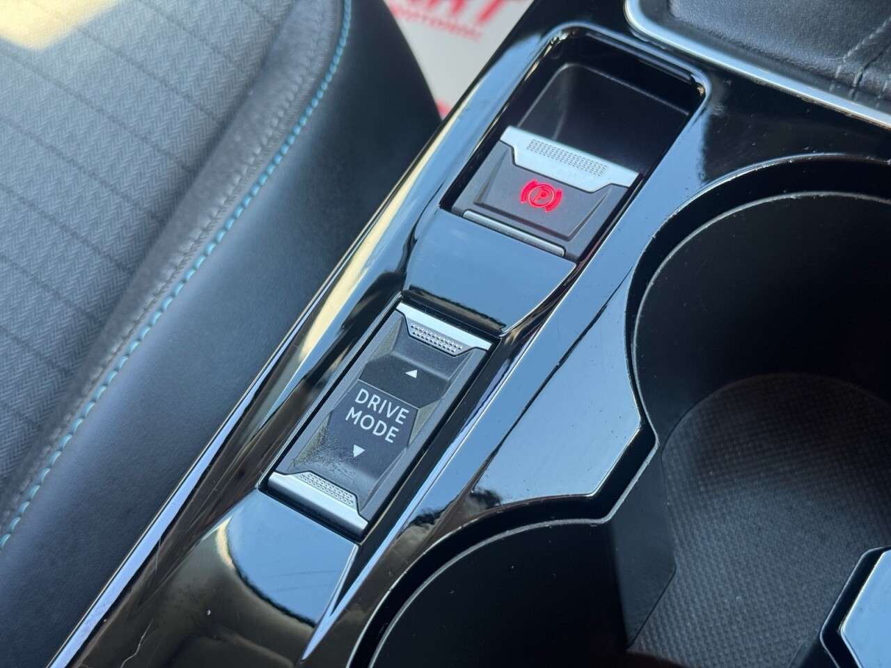 2021 PEUGEOT 2008 2021 PEUGEOT 2008