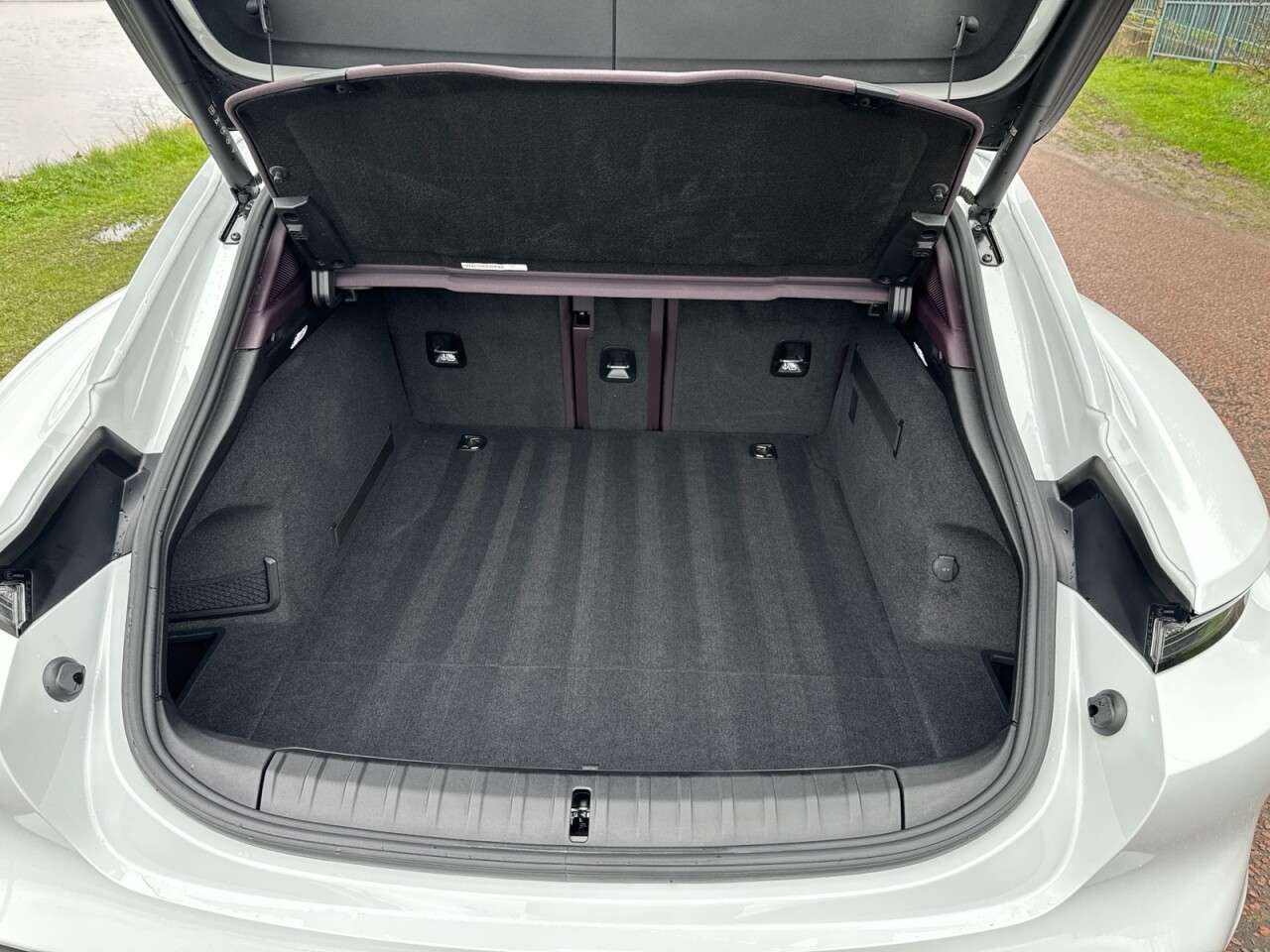 2023 PORSCHE TAYCAN 2023 PORSCHE TAYCAN