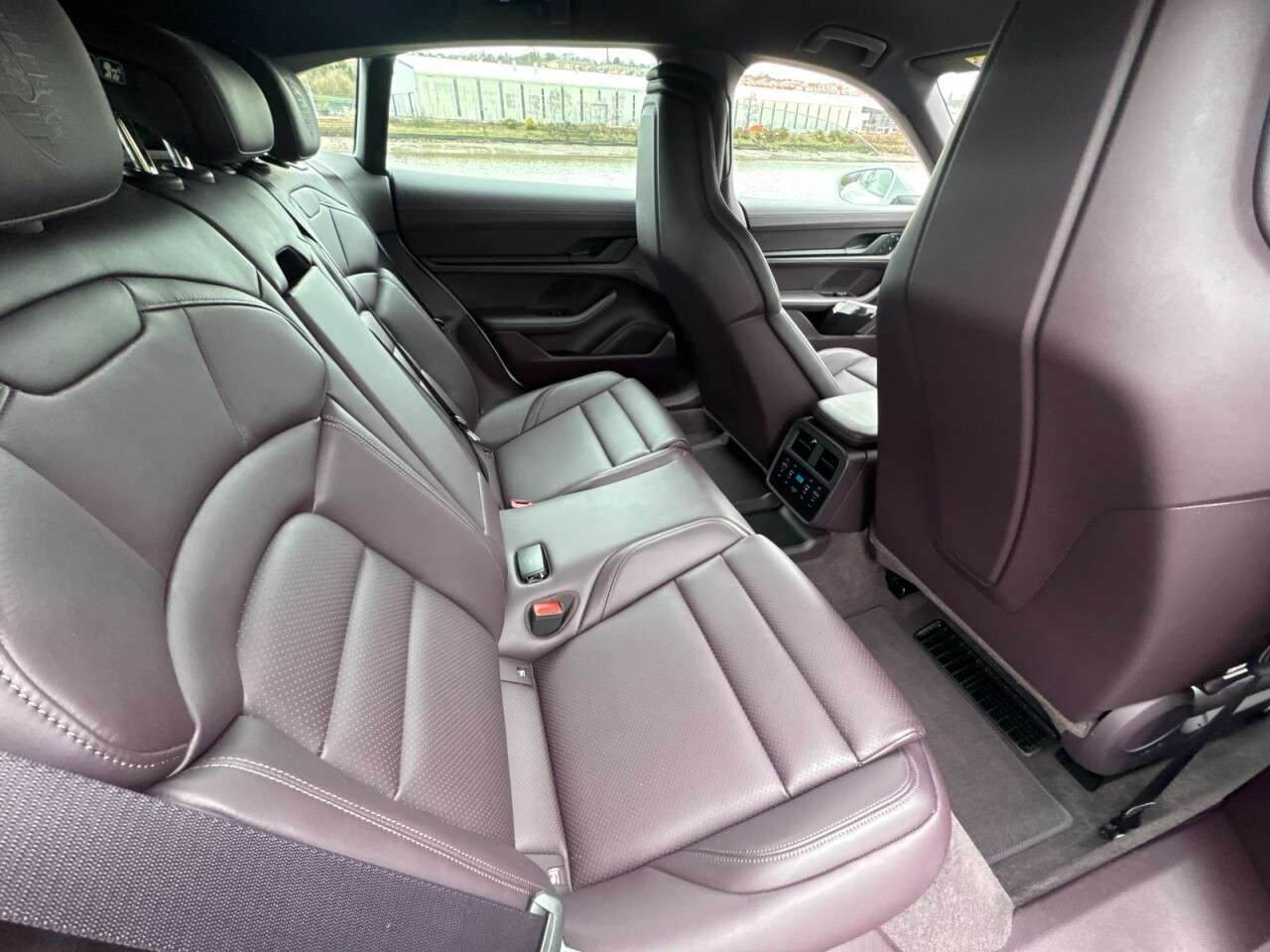 2023 PORSCHE TAYCAN 2023 PORSCHE TAYCAN