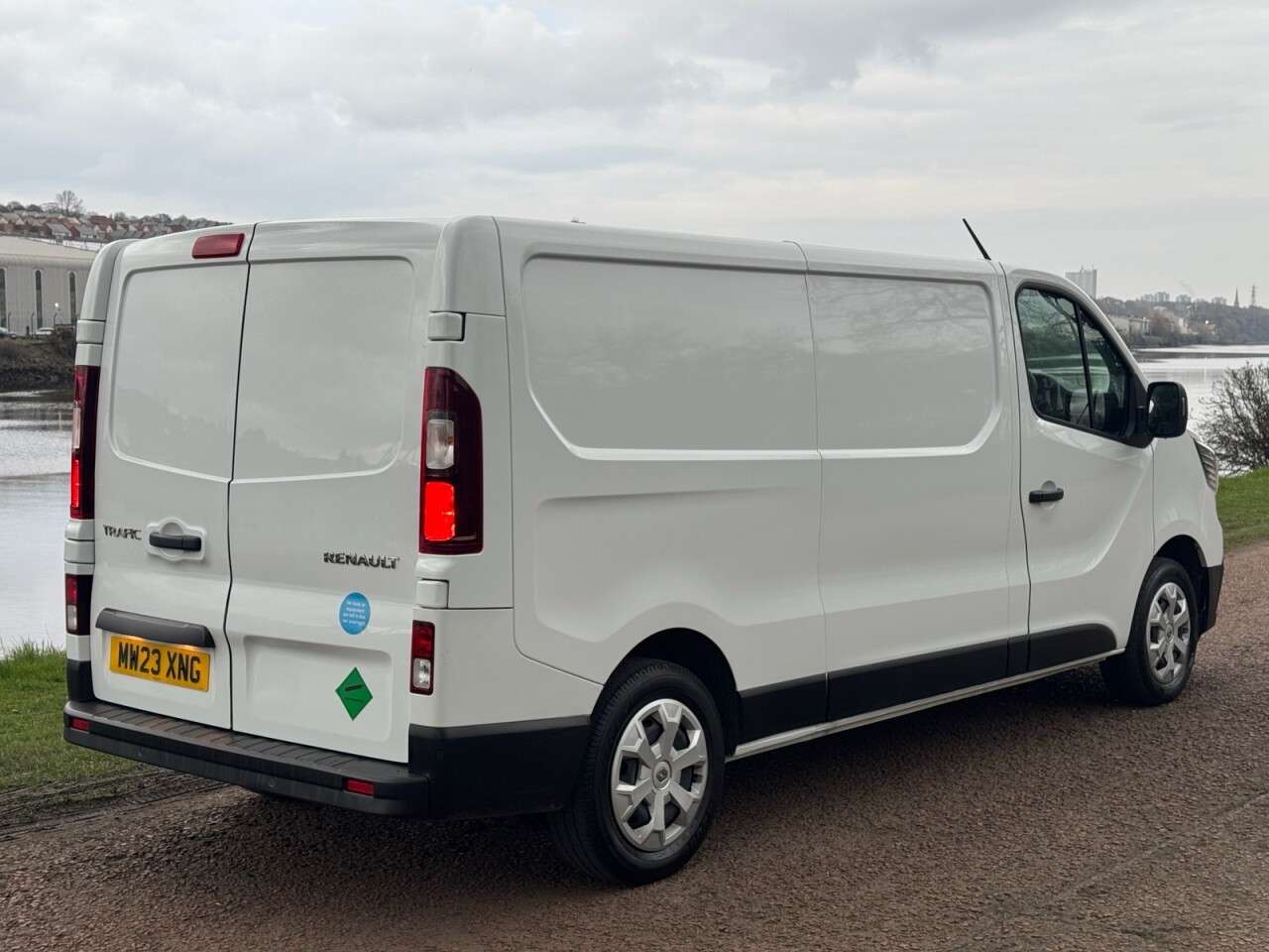 A 2023 RENAULT TRAFIC 2.0 dCi Blue LL30 Business+ Panel Van 5dr Diesel Manual L2 H1 Euro 6 (s/s) A 2023 RENAULT TRAFIC 2.0 dCi Blue LL30 Business+ Panel Van 5dr Diesel Manual L2 H1 Euro 6 (s/s)