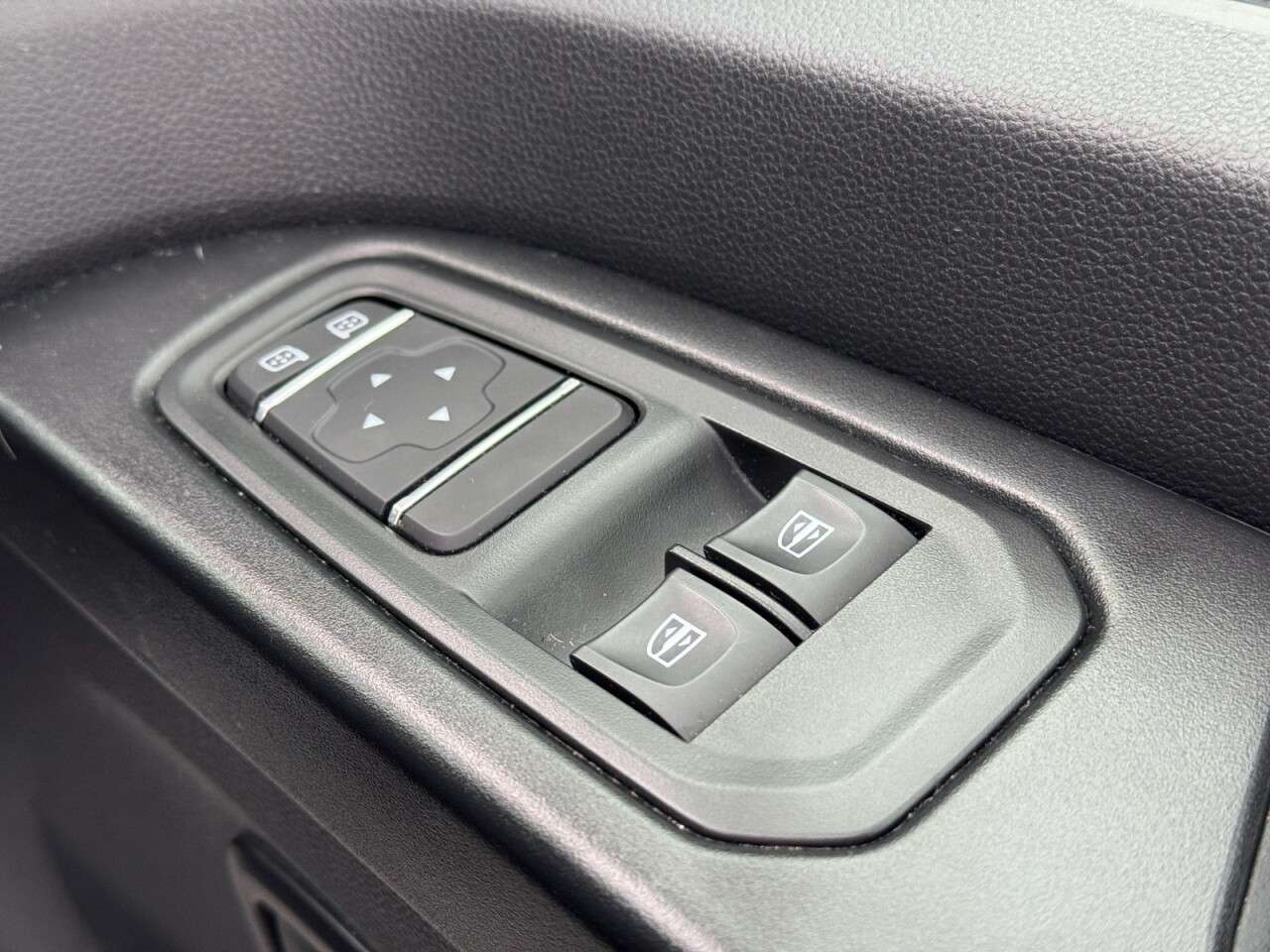 2023 RENAULT TRAFIC 2023 RENAULT TRAFIC