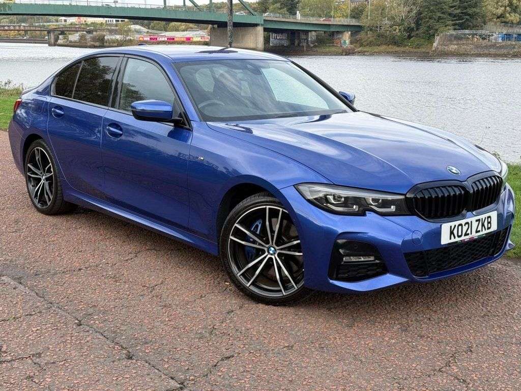 A 2021 BMW 3 SERIES 2.0 330e 12kWh M Sport Saloon 4dr Petrol Plug-in Hybrid Auto Euro 6 (s/s) ( A 2021 BMW 3 SERIES 2.0 330e 12kWh M Sport Saloon 4dr Petrol Plug-in Hybrid Auto Euro 6 (s/s) (