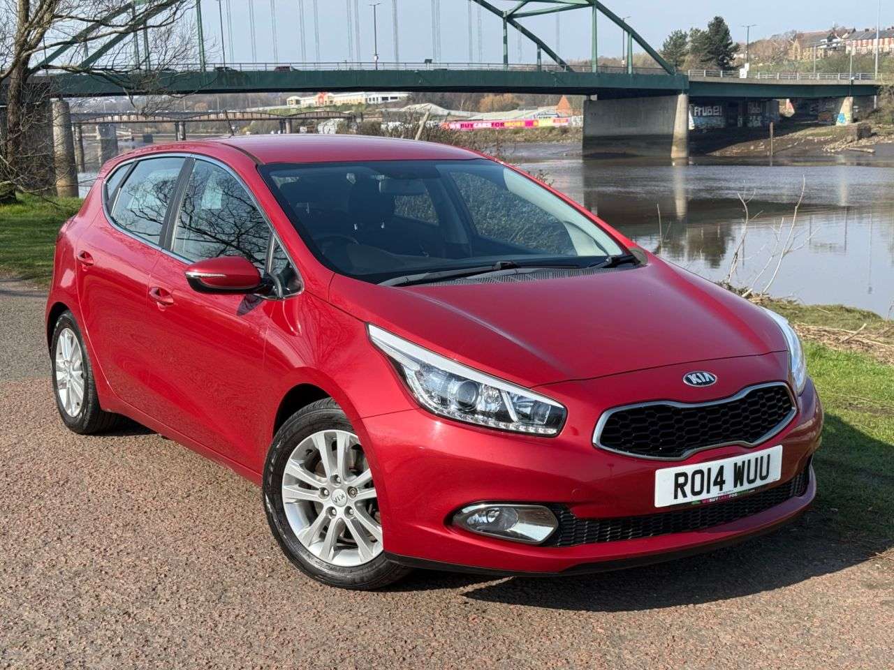 A 2014 KIA CEED 1.6 GDi EcoDynamics 2 Hatchback 5dr Petrol Manual Euro 5 (s/s) (133 bhp) ** A 2014 KIA CEED 1.6 GDi EcoDynamics 2 Hatchback 5dr Petrol Manual Euro 5 (s/s) (133 bhp) **