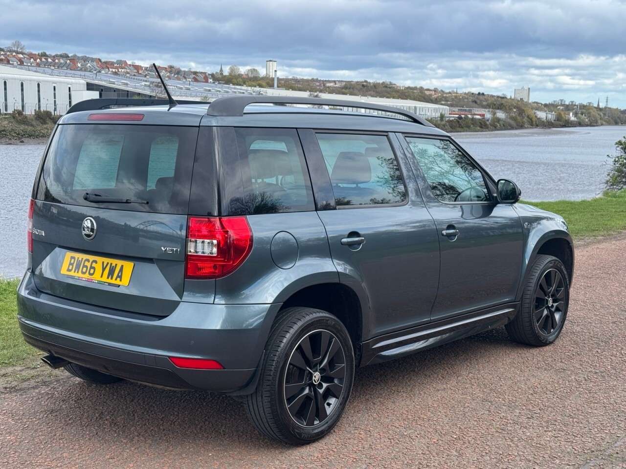 A 2017 SKODA YETI 1.2 TSI Monte Carlo SUV 5dr Petrol DSG Euro 6 (s/s) (110 ps) **DSG AUTO** A 2017 SKODA YETI 1.2 TSI Monte Carlo SUV 5dr Petrol DSG Euro 6 (s/s) (110 ps) **DSG AUTO**