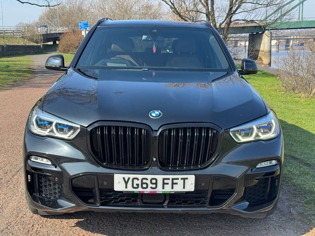 A 2019 BMW X5 3.0 40i M Sport SUV 5dr Petrol Auto xDrive Euro 6 (s/s) (340 ps) *FULL LEAT A 2019 BMW X5 3.0 40i M Sport SUV 5dr Petrol Auto xDrive Euro 6 (s/s) (340 ps) *FULL LEAT