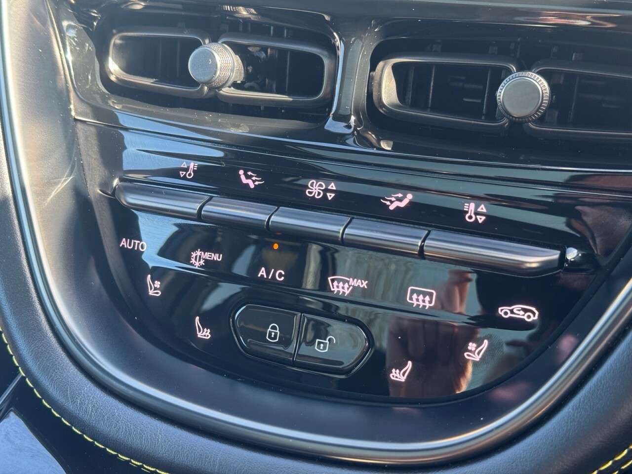 2024 ASTON MARTIN DBX 2024 ASTON MARTIN DBX