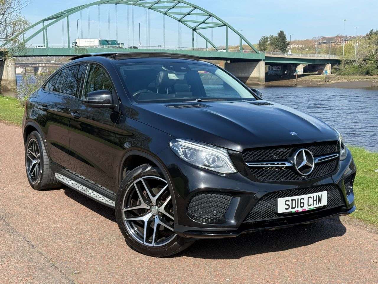 A 2016 MERCEDES-BENZ GLE 3.0 GLE350d V6 AMG Line (Premium) Coupe 5dr Diesel G-Tronic 4MATIC Euro 6 ( A 2016 MERCEDES-BENZ GLE 3.0 GLE350d V6 AMG Line (Premium) Coupe 5dr Diesel G-Tronic 4MATIC Euro 6 (