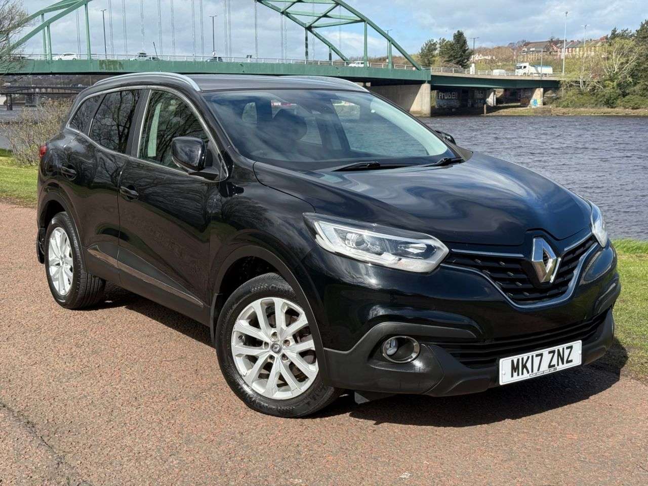 A 2017 RENAULT KADJAR 1.5 dCi Dynamique Nav SUV 5dr Diesel Manual Euro 6 (s/s) (110 ps) A 2017 RENAULT KADJAR 1.5 dCi Dynamique Nav SUV 5dr Diesel Manual Euro 6 (s/s) (110 ps)