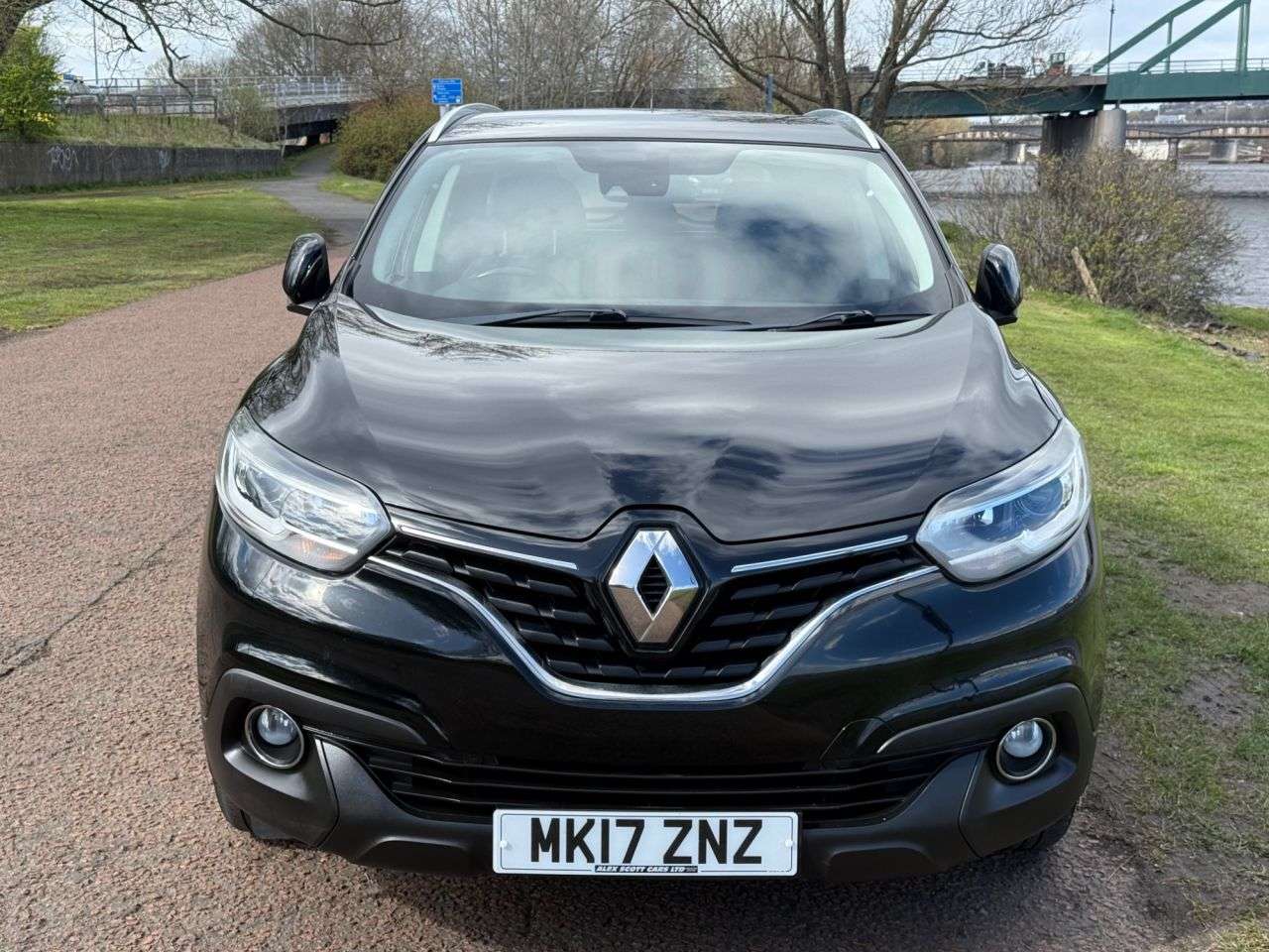 A 2017 RENAULT KADJAR 1.5 dCi Dynamique Nav SUV 5dr Diesel Manual Euro 6 (s/s) (110 ps) A 2017 RENAULT KADJAR 1.5 dCi Dynamique Nav SUV 5dr Diesel Manual Euro 6 (s/s) (110 ps)