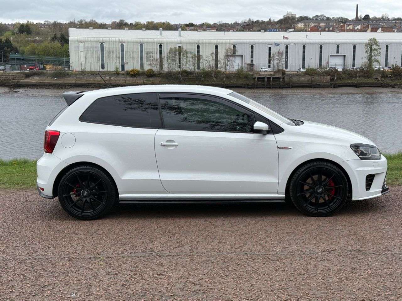 A 2017 VOLKSWAGEN POLO 1.8 TSI GTI Hatchback 3dr Petrol Manual Euro 6 (s/s) (192 ps) **BLUETOOTH A A 2017 VOLKSWAGEN POLO 1.8 TSI GTI Hatchback 3dr Petrol Manual Euro 6 (s/s) (192 ps) **BLUETOOTH A