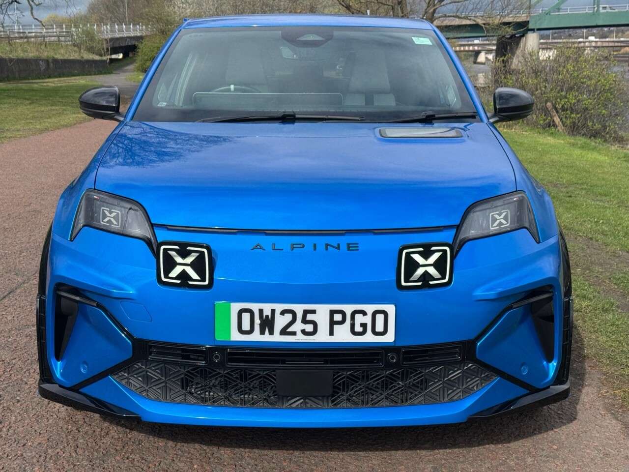 A 2025 ALPINE A290 52kWh GTS Hatchback 5dr Electric Auto (220 ps) **ACTIVE LANE KEEP ASSIST** A 2025 ALPINE A290 52kWh GTS Hatchback 5dr Electric Auto (220 ps) **ACTIVE LANE KEEP ASSIST**