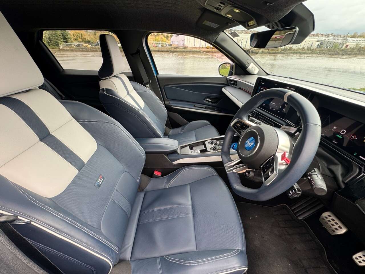 2025 ALPINE A290 2025 ALPINE A290