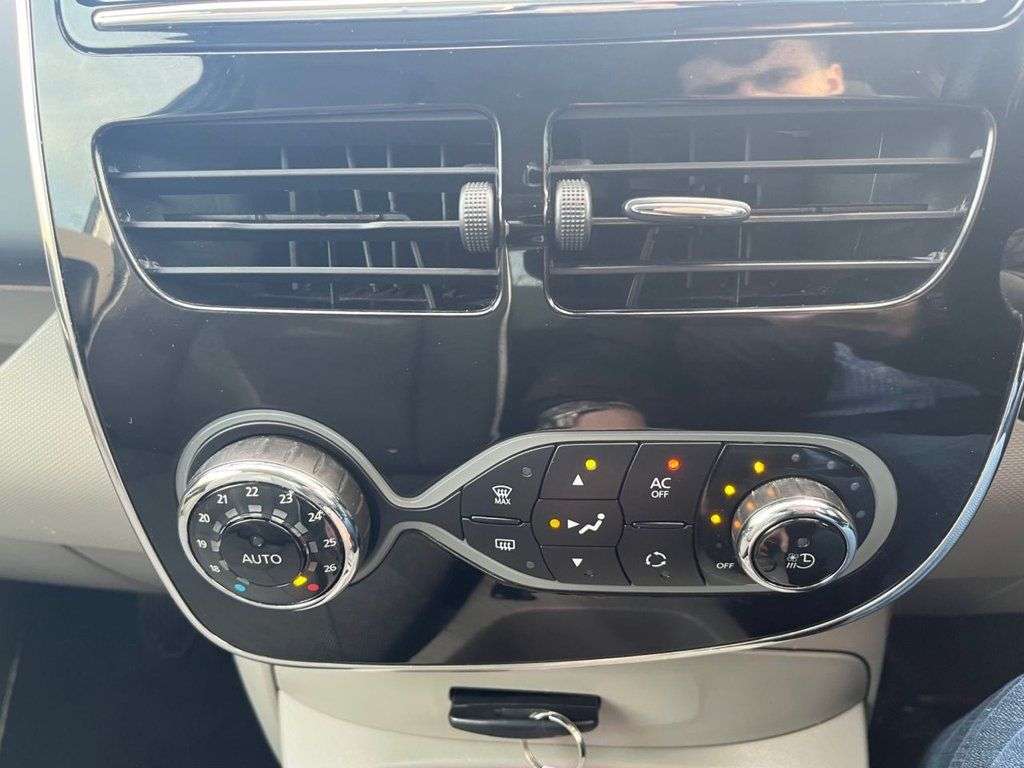 2015 RENAULT ZOE 2015 RENAULT ZOE