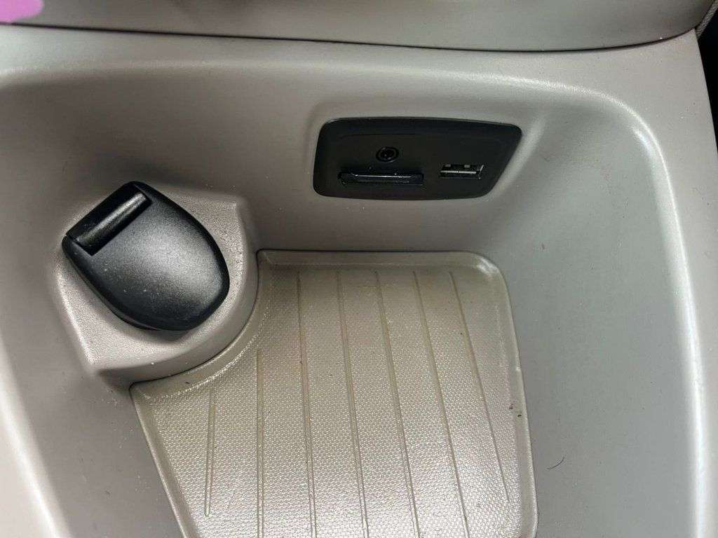 2015 RENAULT ZOE 2015 RENAULT ZOE