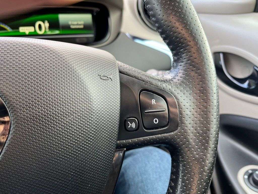 2015 RENAULT ZOE 2015 RENAULT ZOE