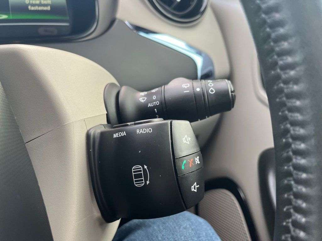 2015 RENAULT ZOE 2015 RENAULT ZOE