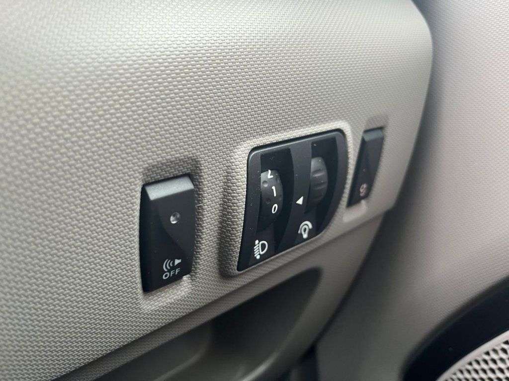 2015 RENAULT ZOE 2015 RENAULT ZOE