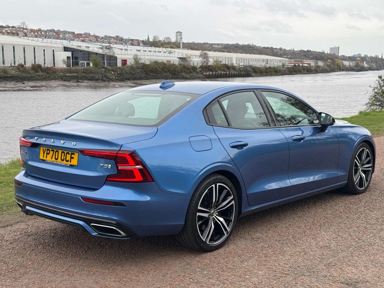A 2020 VOLVO S60 2.0 T5 R-Design Plus Saloon 4dr Petrol Auto Euro 6 (s/s) (250 ps) HEATED SE A 2020 VOLVO S60 2.0 T5 R-Design Plus Saloon 4dr Petrol Auto Euro 6 (s/s) (250 ps) HEATED SE