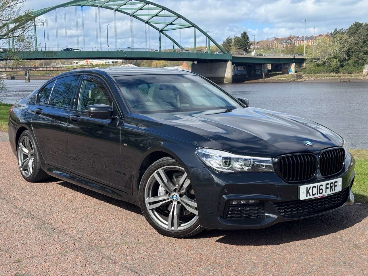 A 2016 BMW 7 SERIES 3.0 730d M Sport Saloon 4dr Diesel Auto xDrive Euro 6 (s/s) (265 ps) OVER £ A 2016 BMW 7 SERIES 3.0 730d M Sport Saloon 4dr Diesel Auto xDrive Euro 6 (s/s) (265 ps) OVER £