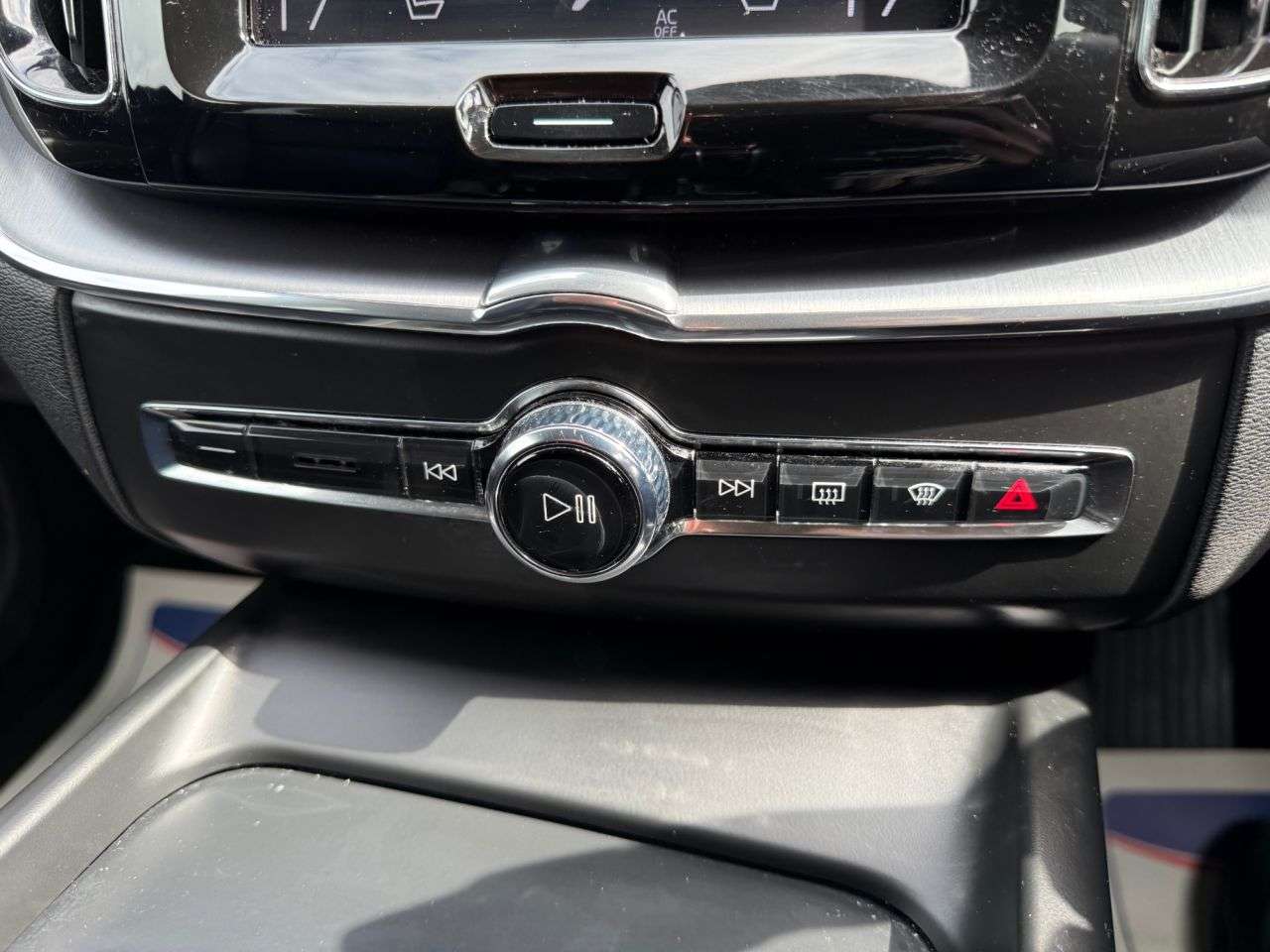 2019 VOLVO XC60 2019 VOLVO XC60