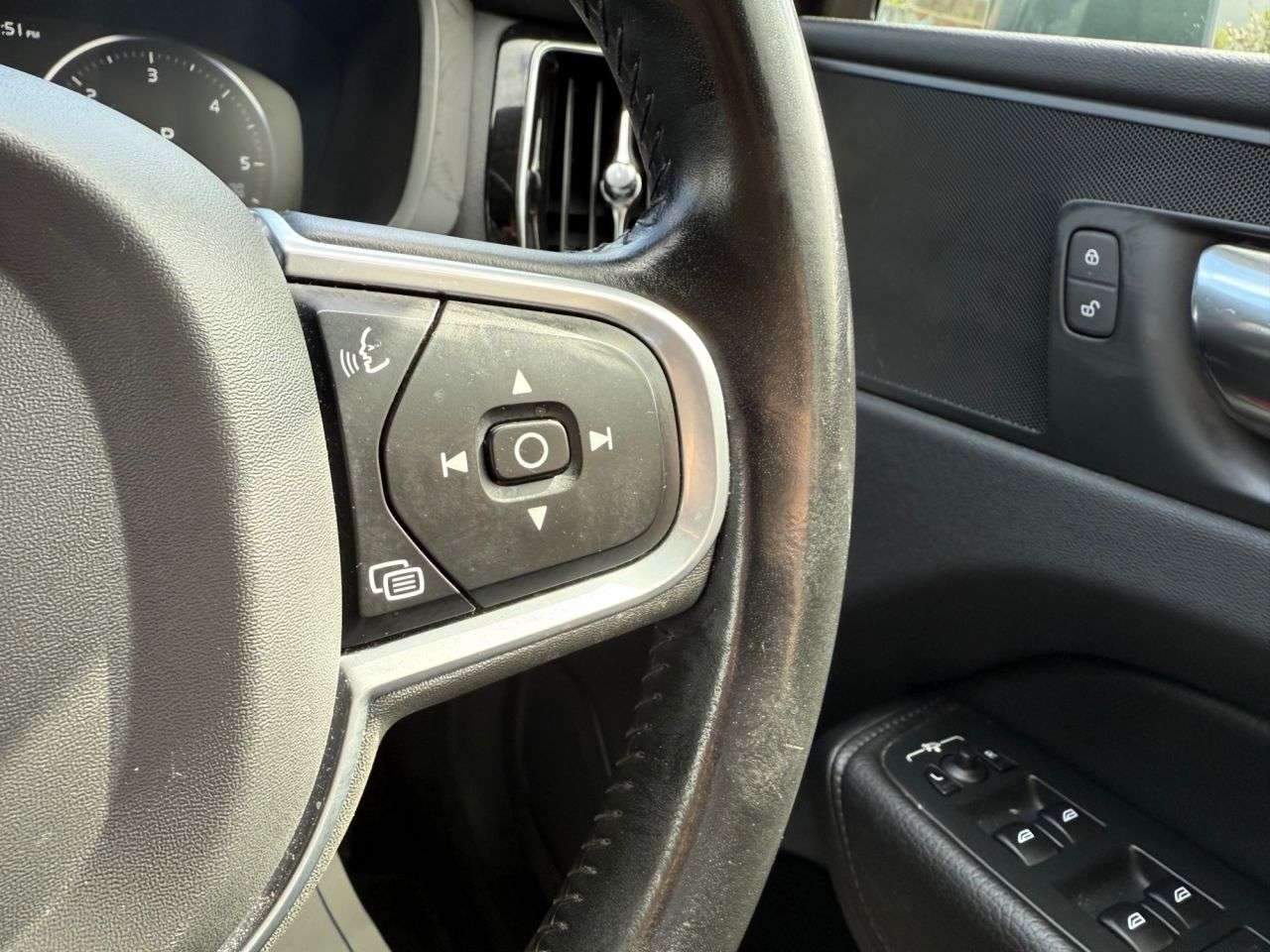 2019 VOLVO XC60 2019 VOLVO XC60