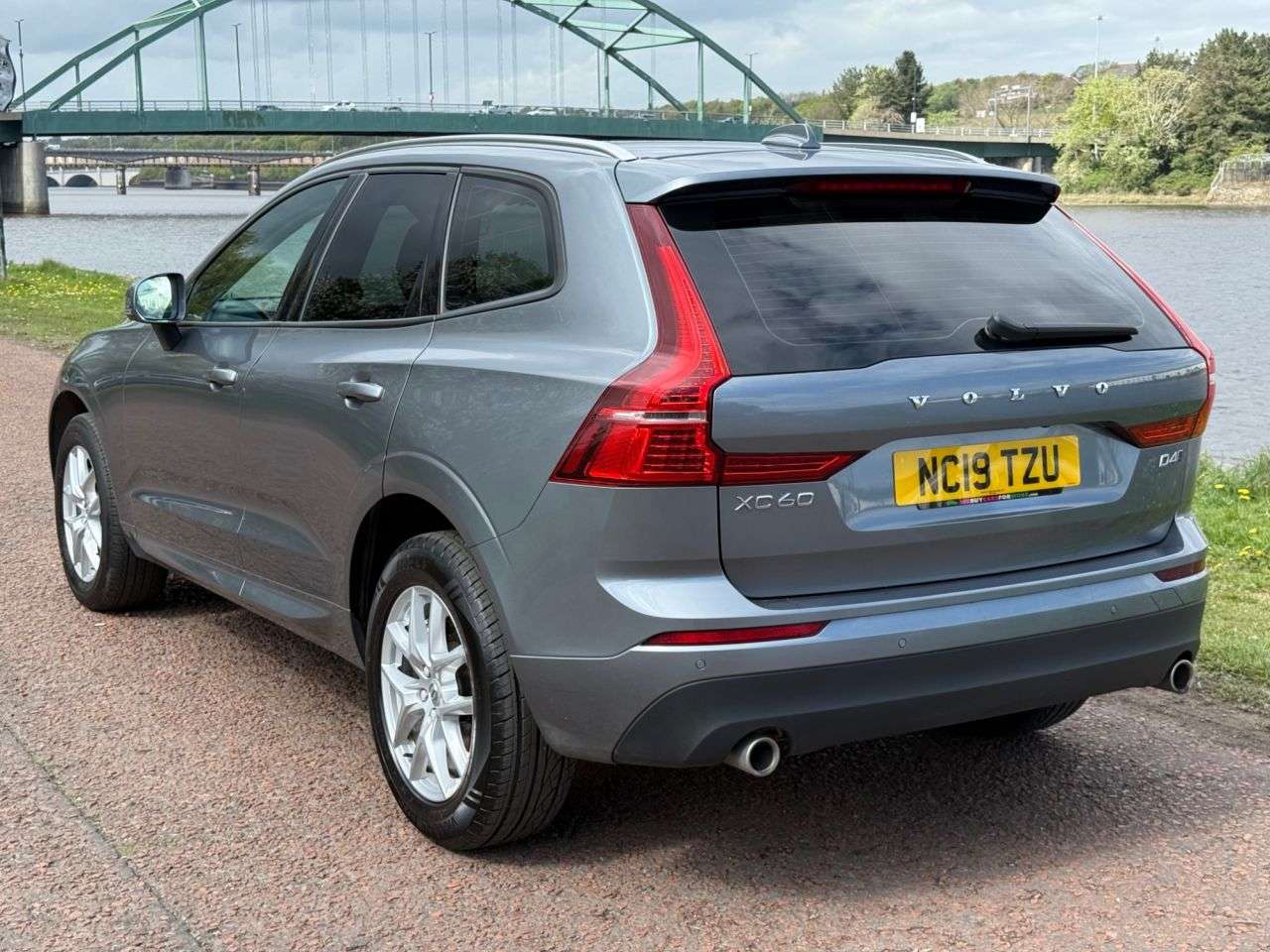 2019 VOLVO XC60 2019 VOLVO XC60