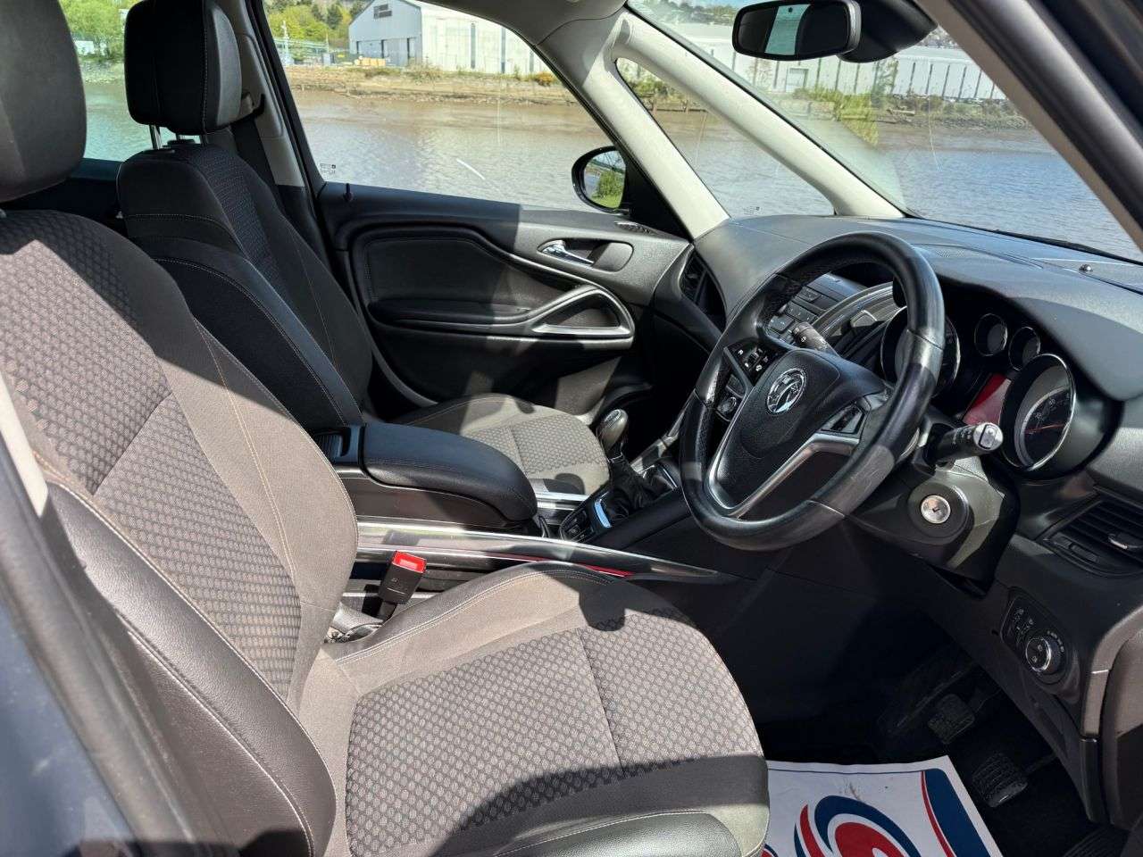 2015 VAUXHALL ZAFIRA TOURER 2015 VAUXHALL ZAFIRA TOURER