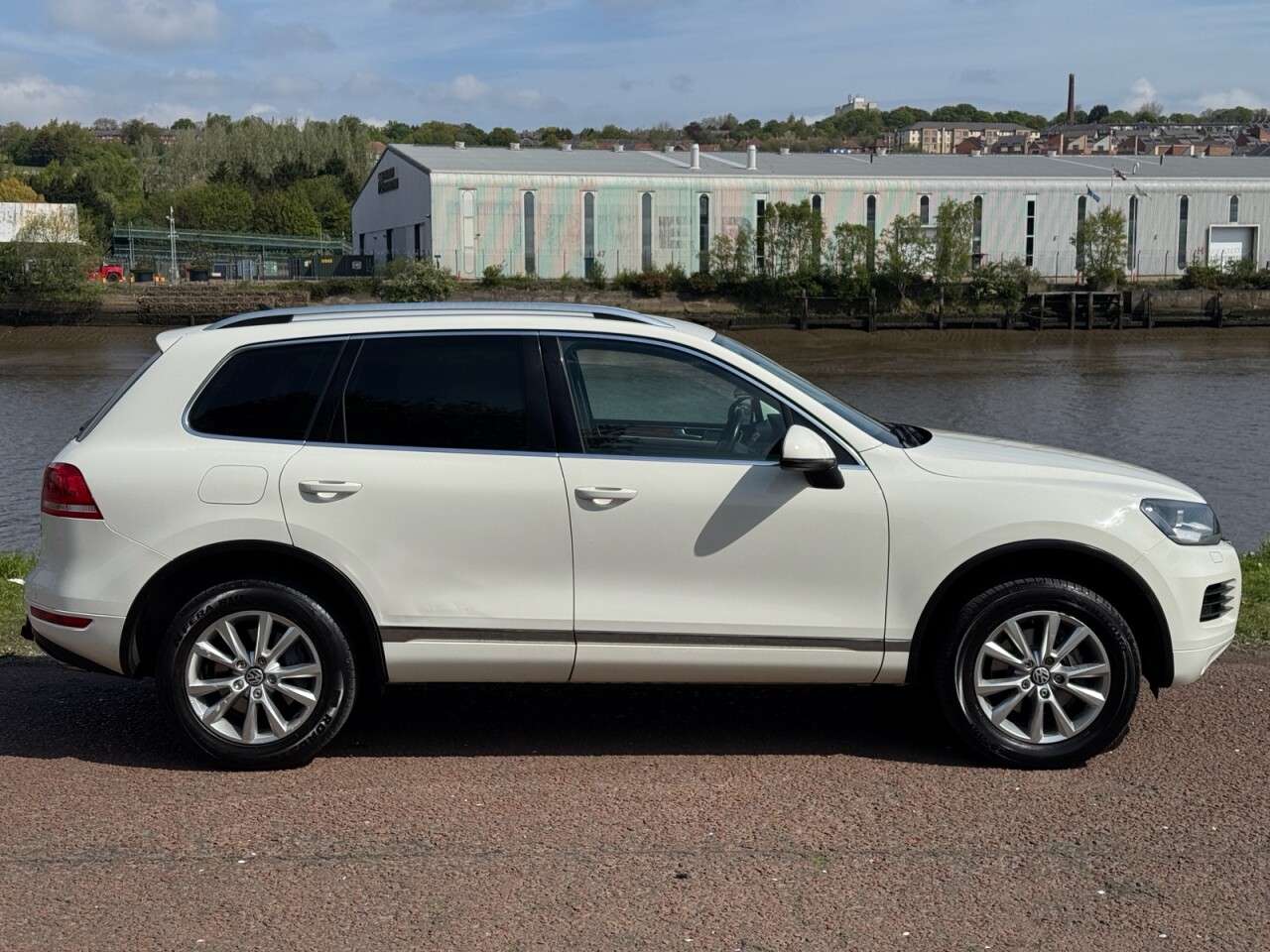 A 2011 VOLKSWAGEN TOUAREG 3.0 TDI V6 SE SUV 5dr Diesel Tiptronic 4WD Euro 5 (s/s) (240 ps) JUST HAD A A 2011 VOLKSWAGEN TOUAREG 3.0 TDI V6 SE SUV 5dr Diesel Tiptronic 4WD Euro 5 (s/s) (240 ps) JUST HAD A