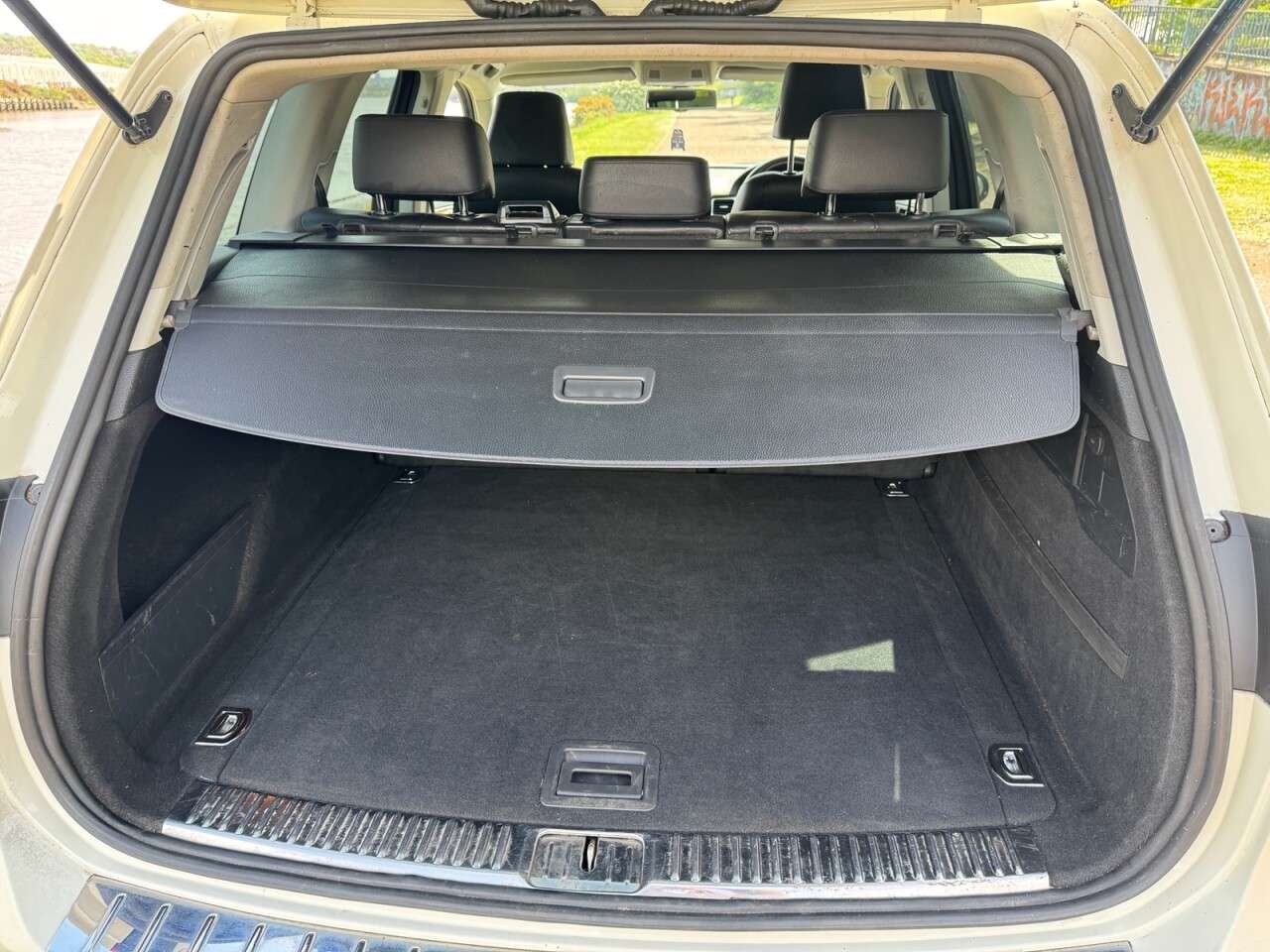 2011 VOLKSWAGEN TOUAREG 2011 VOLKSWAGEN TOUAREG