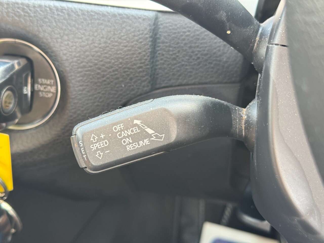 2011 VOLKSWAGEN TOUAREG 2011 VOLKSWAGEN TOUAREG