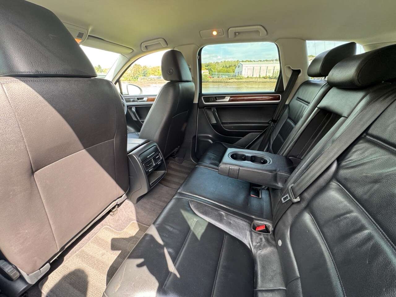 2011 VOLKSWAGEN TOUAREG 2011 VOLKSWAGEN TOUAREG