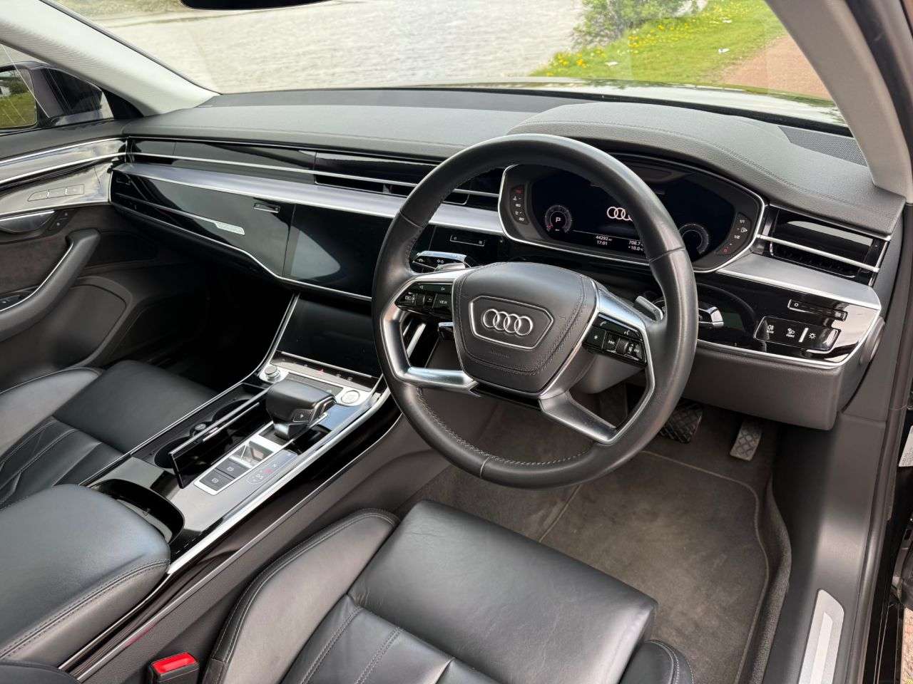 2018 AUDI A8 2018 AUDI A8