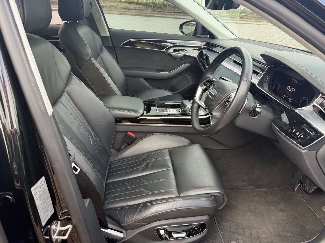 2018 AUDI A8 2018 AUDI A8