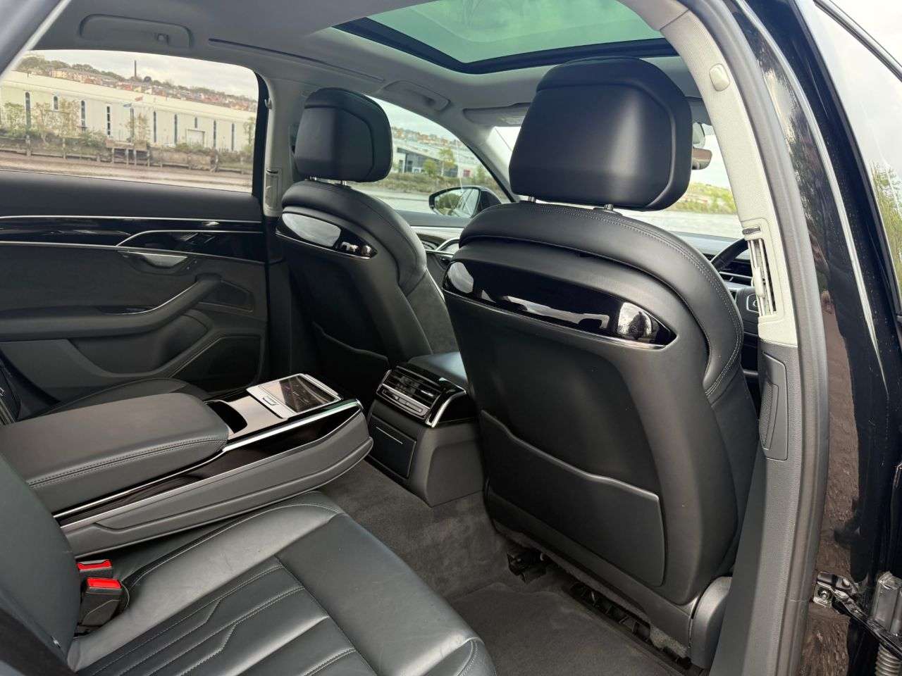 2018 AUDI A8 2018 AUDI A8