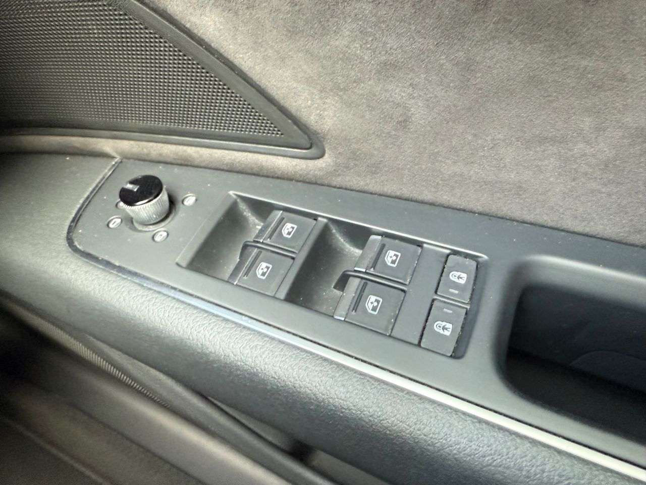 2018 AUDI A8 2018 AUDI A8