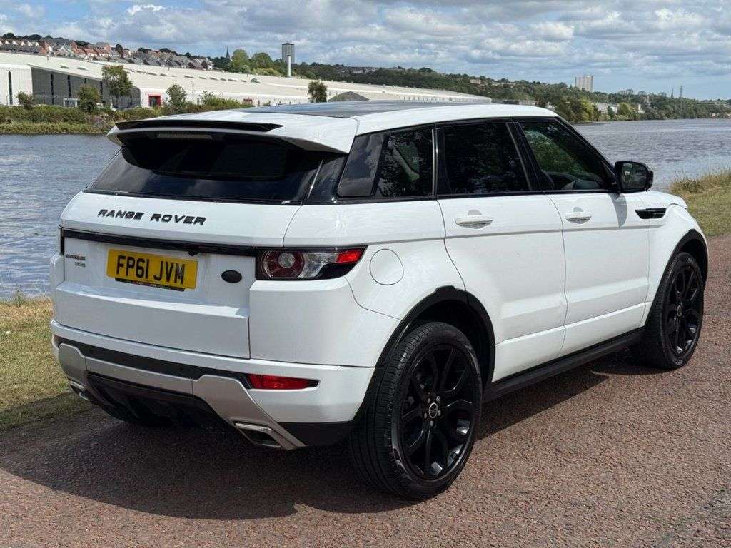 A 2011 LAND ROVER RANGE ROVER EVOQUE 2.2 SD4 Dynamic SUV 5dr Diesel Auto 4WD Euro 5 (190 ps) DYNAMIC LUX PACK A 2011 LAND ROVER RANGE ROVER EVOQUE 2.2 SD4 Dynamic SUV 5dr Diesel Auto 4WD Euro 5 (190 ps) DYNAMIC LUX PACK