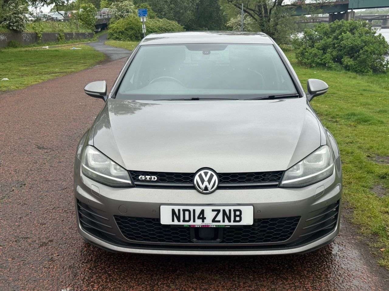 A 2014 VOLKSWAGEN GOLF 2.0 TDI BlueMotion Tech GTD Hatchback 5dr Diesel DSG Euro 6 (s/s) (184 ps) A 2014 VOLKSWAGEN GOLF 2.0 TDI BlueMotion Tech GTD Hatchback 5dr Diesel DSG Euro 6 (s/s) (184 ps)