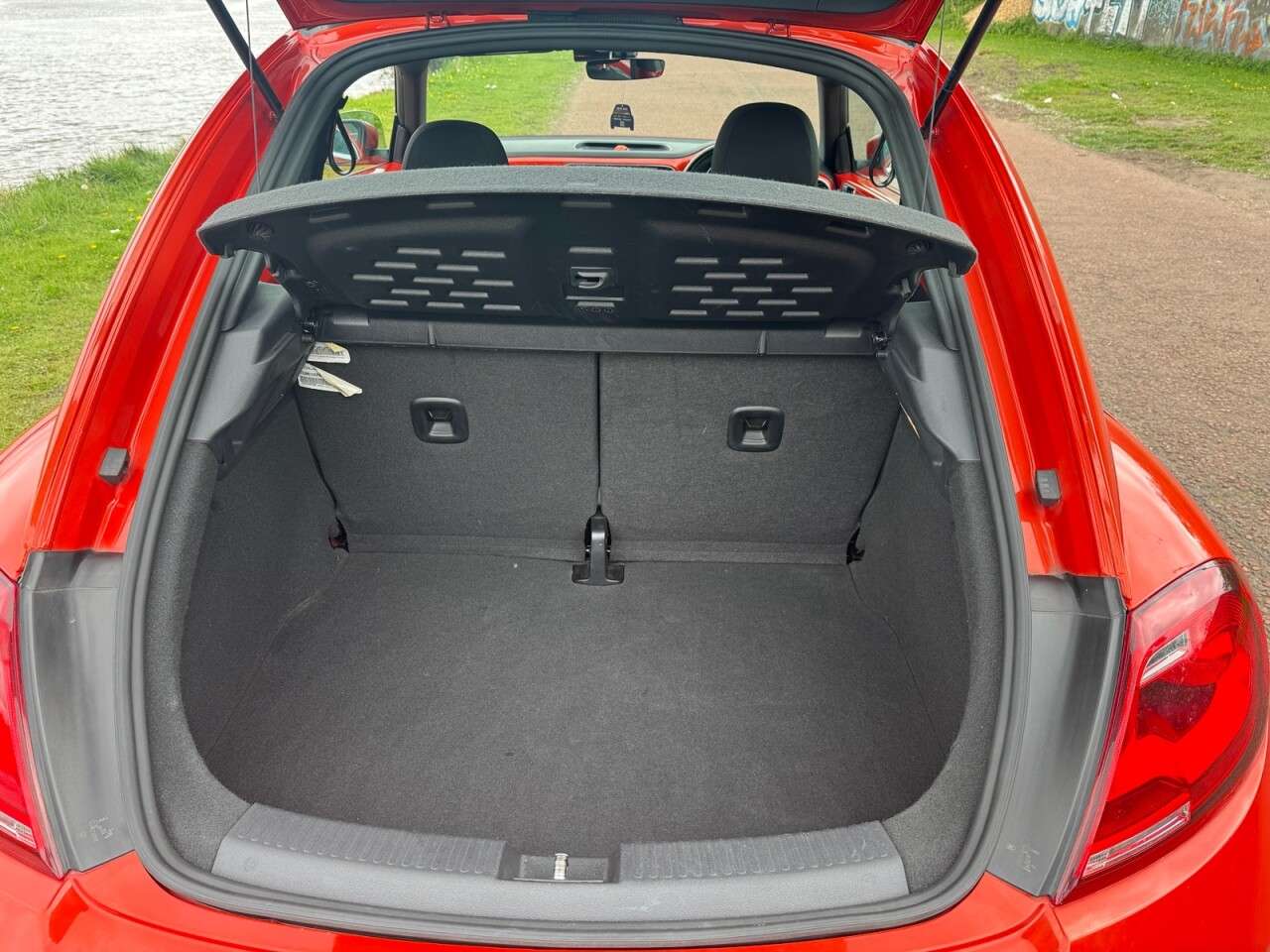 2018 VOLKSWAGEN BEETLE 2018 VOLKSWAGEN BEETLE
