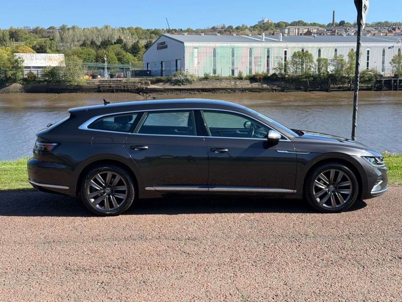A 2022 VOLKSWAGEN ARTEON 1.4 TSI 13kWh Elegance Shooting Brake 5dr Petrol Plug-in Hybrid DSG Euro 6 A 2022 VOLKSWAGEN ARTEON 1.4 TSI 13kWh Elegance Shooting Brake 5dr Petrol Plug-in Hybrid DSG Euro 6