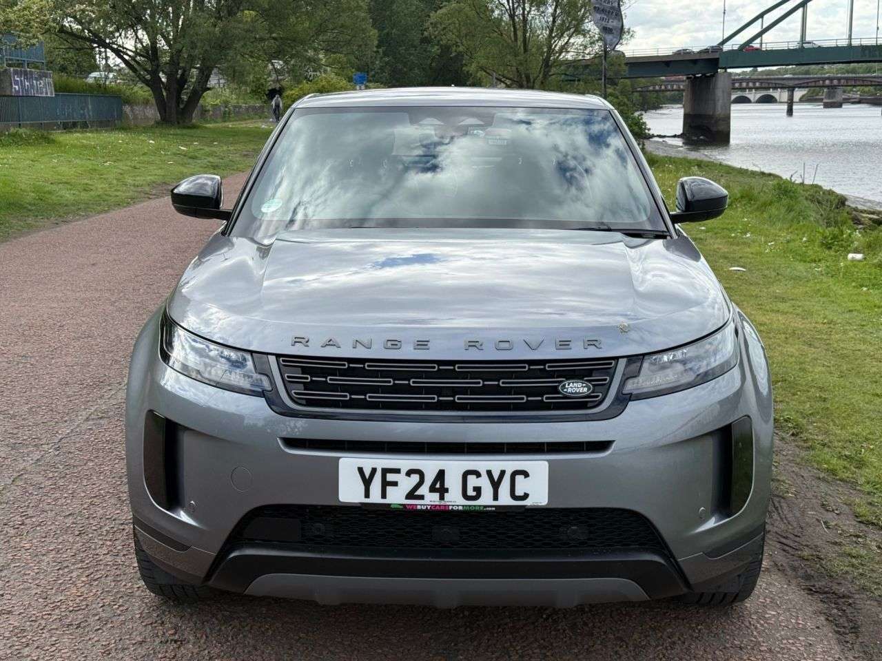 A 2024 LAND ROVER RANGE ROVER EVOQUE 1.5 P300e 11.9kWh S SUV 5dr Petrol Plug-in Hybrid Auto 4WD Euro 6 (s/s) (30 A 2024 LAND ROVER RANGE ROVER EVOQUE 1.5 P300e 11.9kWh S SUV 5dr Petrol Plug-in Hybrid Auto 4WD Euro 6 (s/s) (30