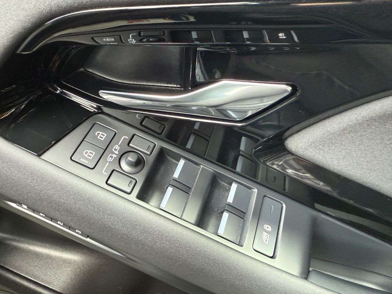 2024 LAND ROVER RANGE ROVER EVOQUE 2024 LAND ROVER RANGE ROVER EVOQUE