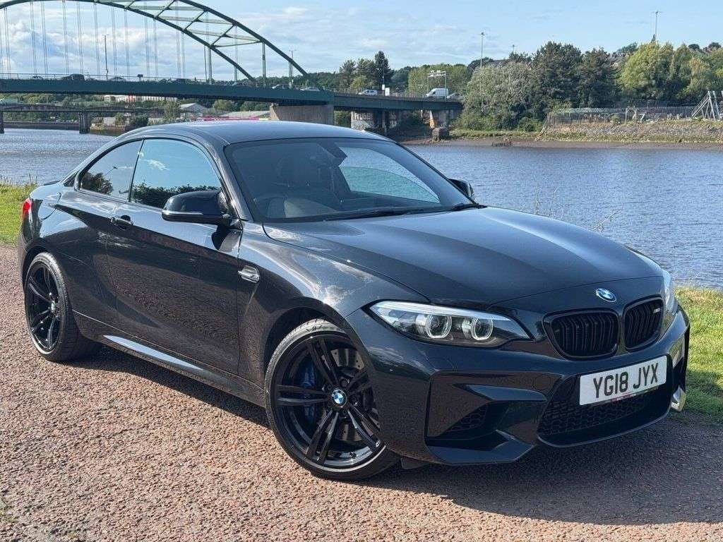 A 2018 BMW M2 3.0i Coupe 2dr Petrol DCT Euro 6 (s/s) (370 ps) HARMAN KARDON SOUND SYSTEM A 2018 BMW M2 3.0i Coupe 2dr Petrol DCT Euro 6 (s/s) (370 ps) HARMAN KARDON SOUND SYSTEM