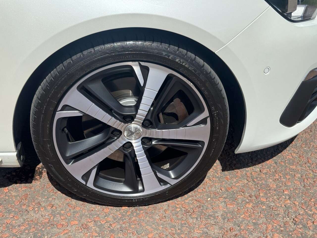 2017 PEUGEOT 308 2017 PEUGEOT 308