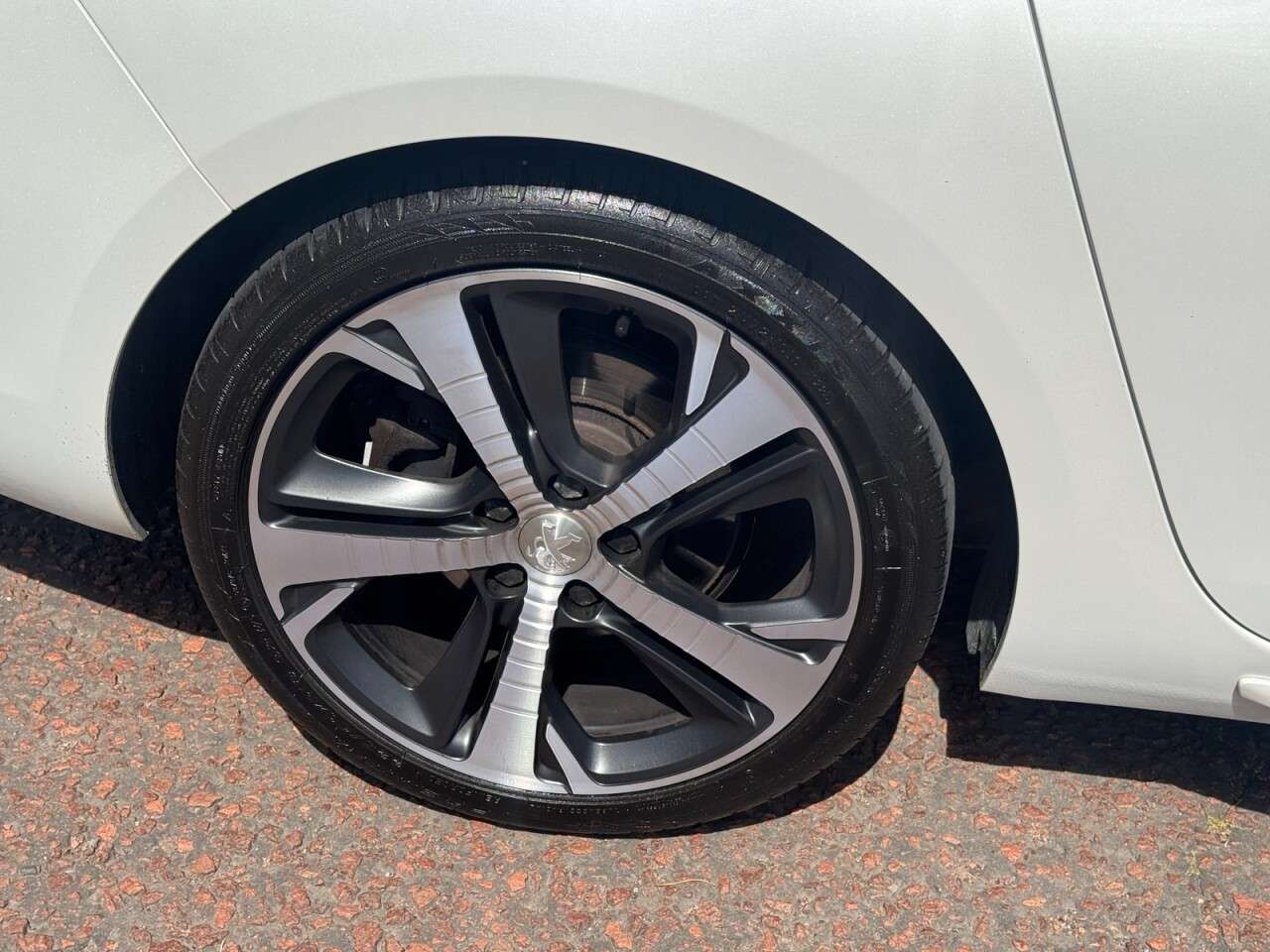 2017 PEUGEOT 308 2017 PEUGEOT 308