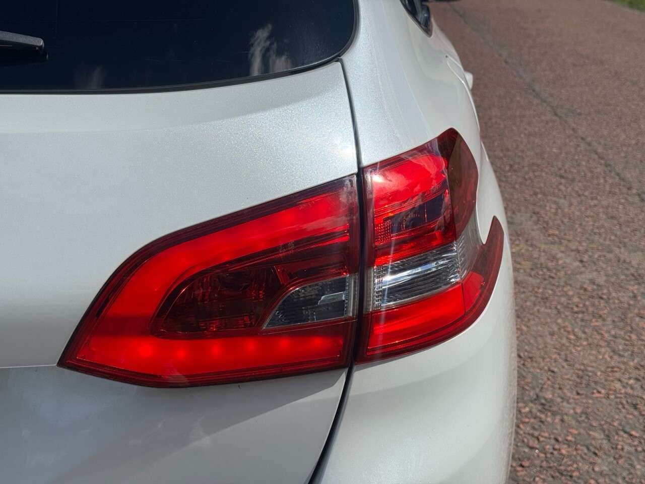 2017 PEUGEOT 308 2017 PEUGEOT 308