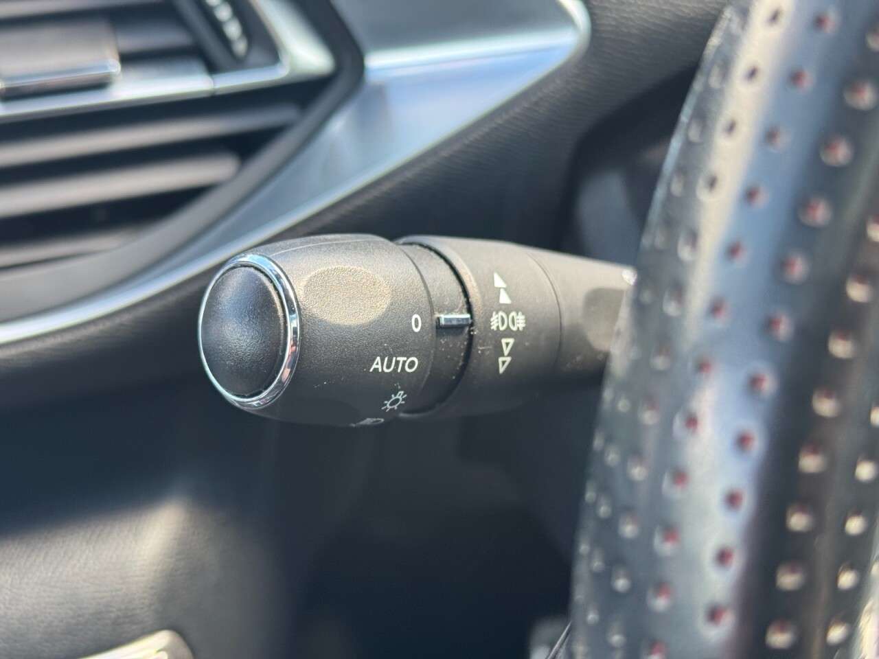 2017 PEUGEOT 308 2017 PEUGEOT 308